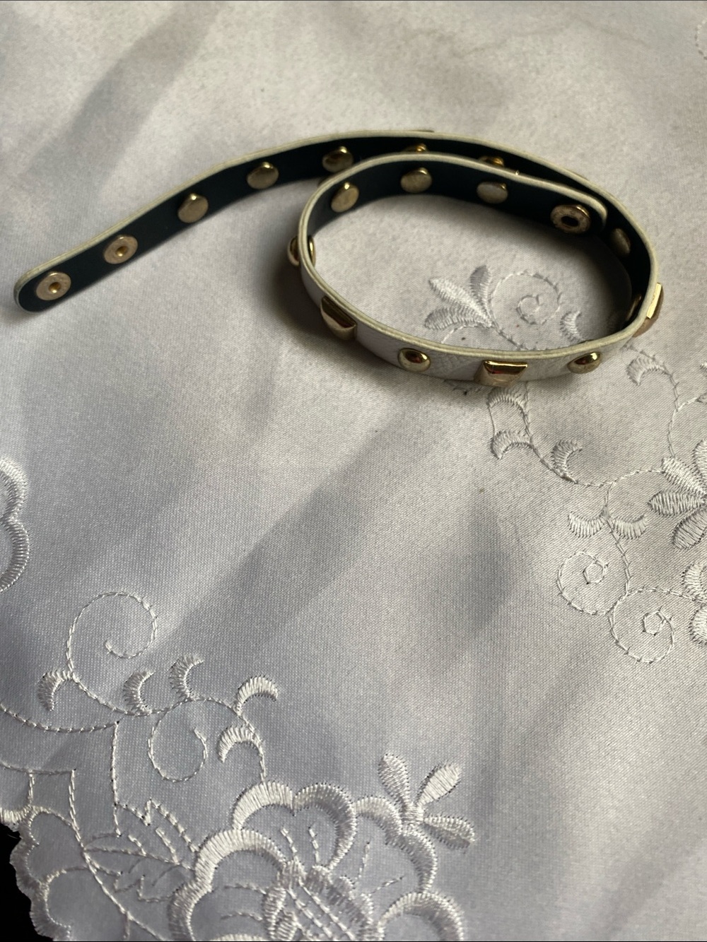 Vintage Gold-Stud Double-Sided Leather Wrap Bracelet - White/Black